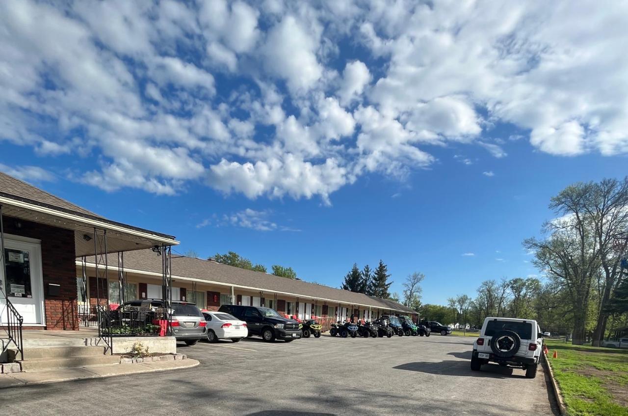 Park Place Motel & Suites Tweed 外观 照片