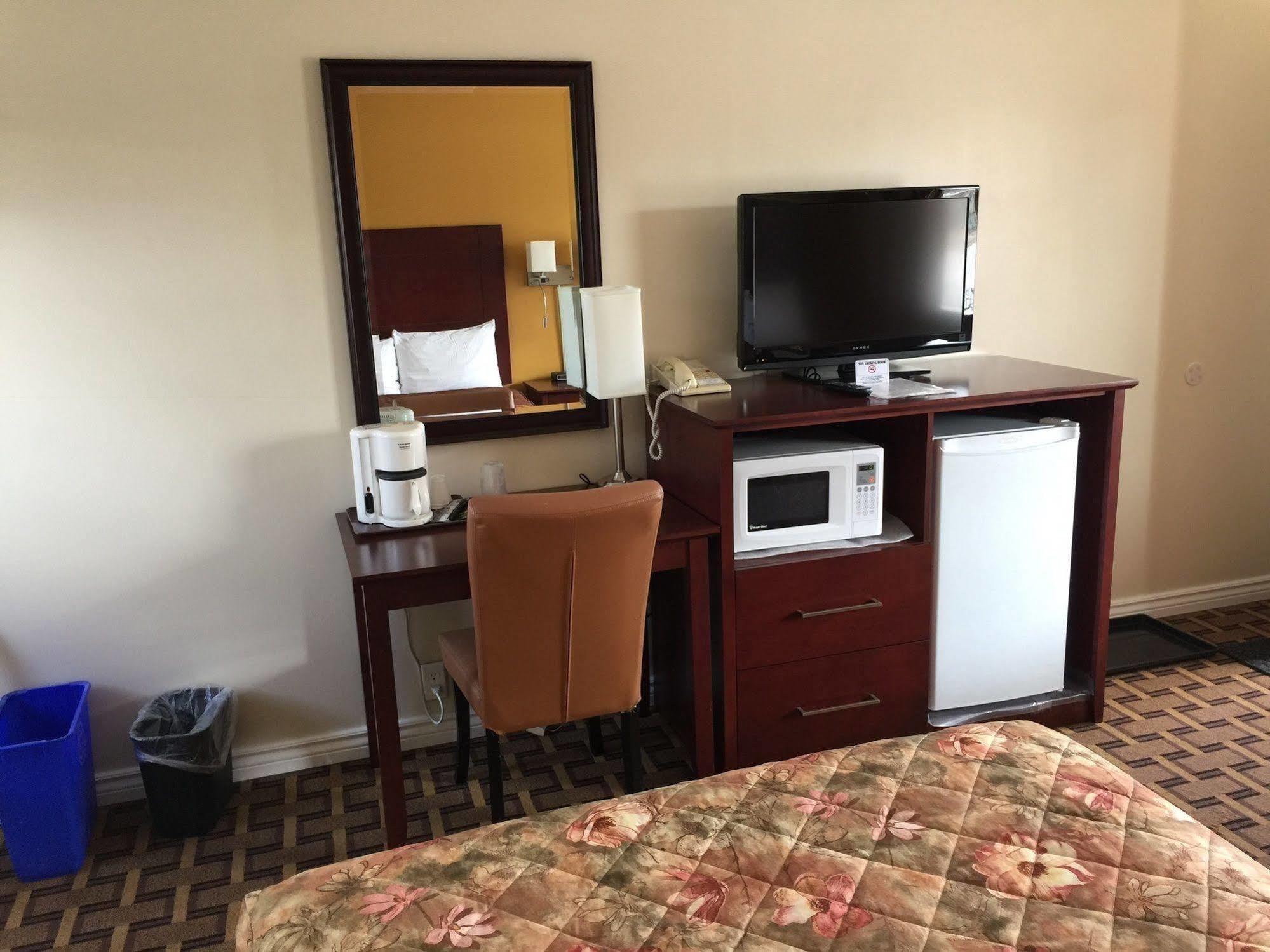 Park Place Motel & Suites Tweed 外观 照片