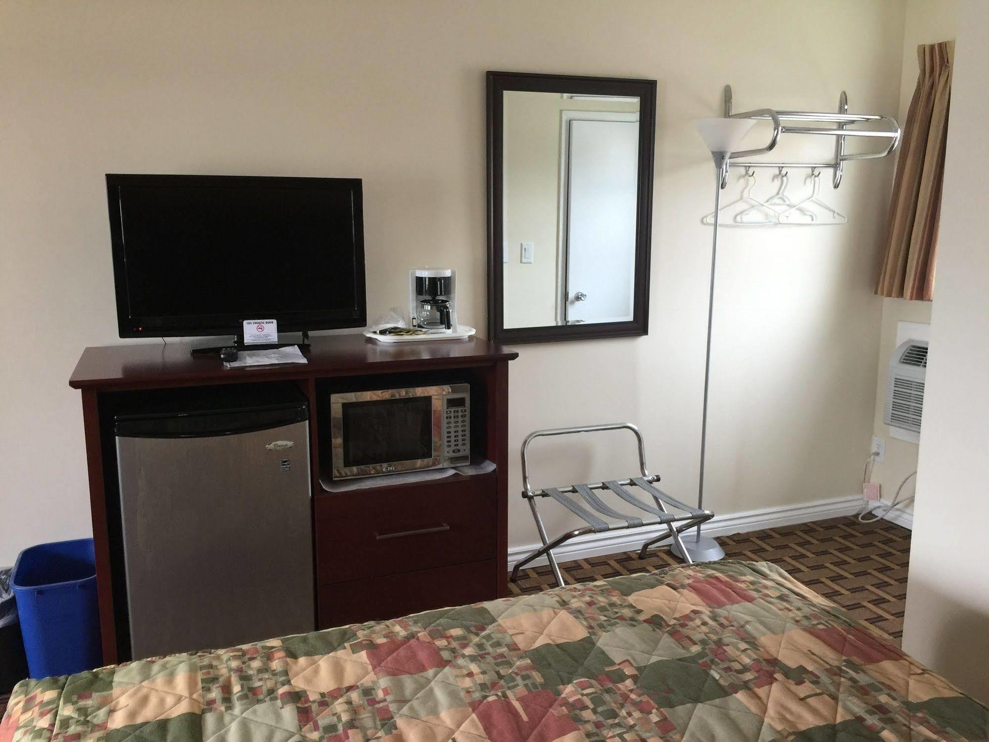 Park Place Motel & Suites Tweed 外观 照片