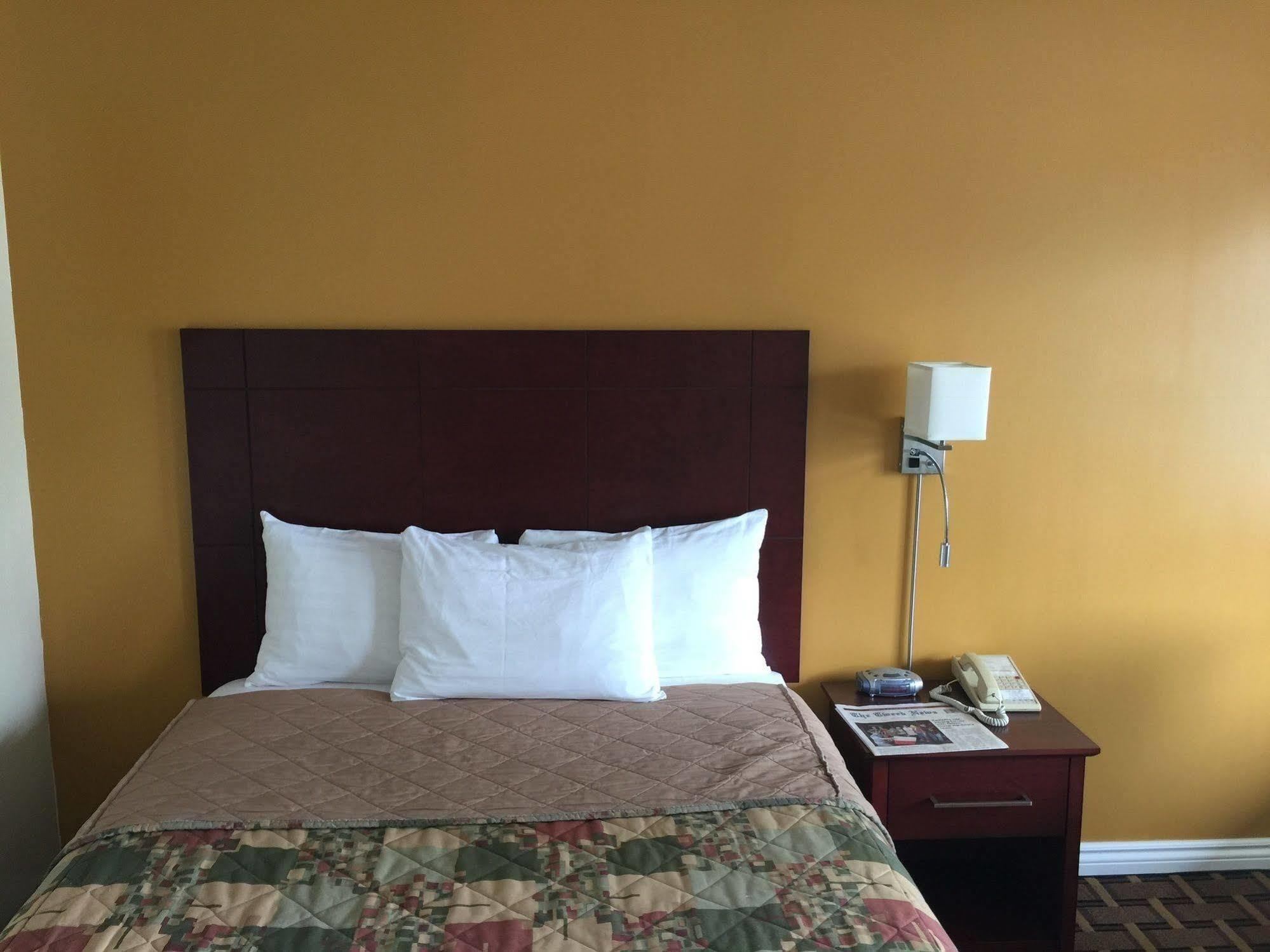 Park Place Motel & Suites Tweed 外观 照片